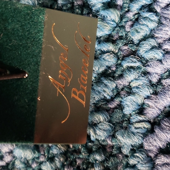 Angel Bracelet Goldtone Chain - Picture 4 of 4